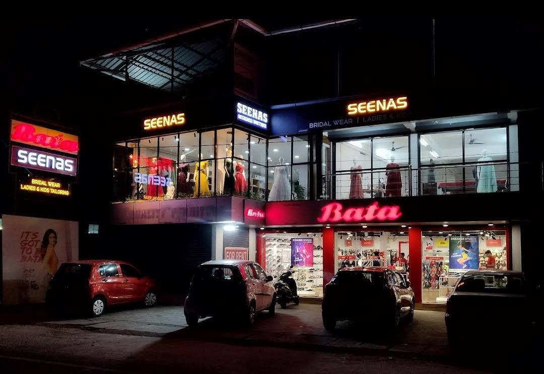 SEENAS DESIGNER BOUTIQUE CHALAKUDY